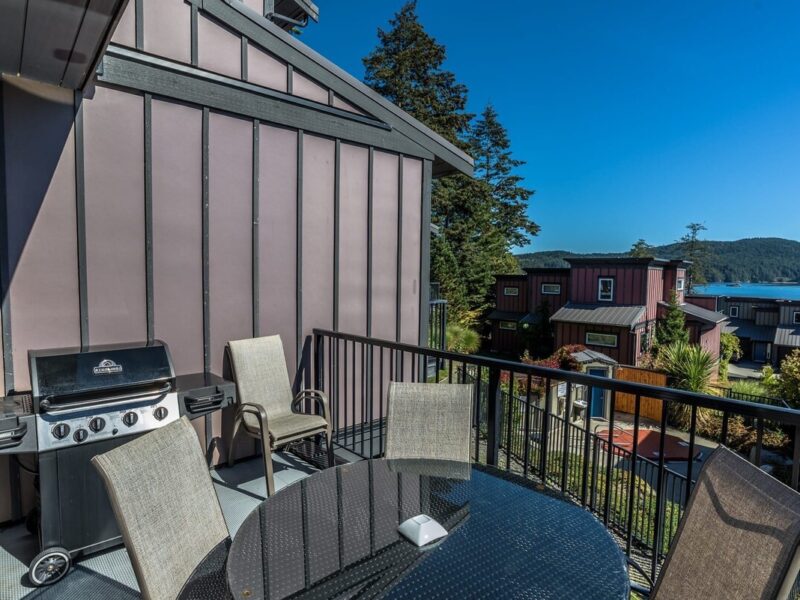 Sooke Harbour Townhouse
