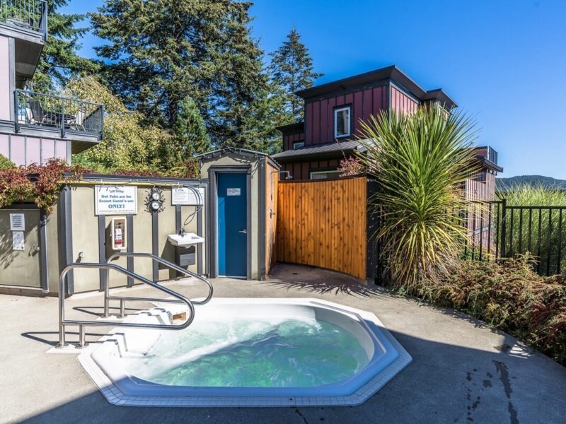 Sooke Harbour Townhouse
