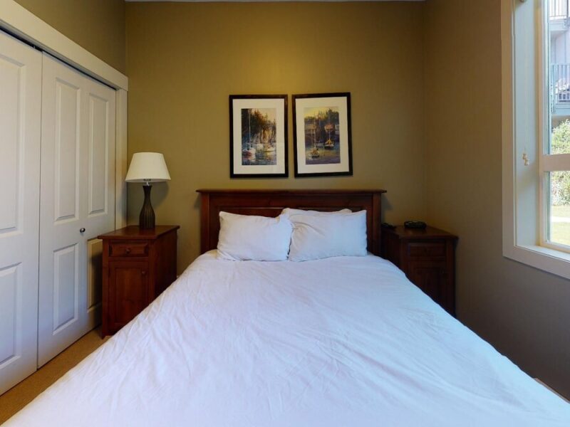 Sooke Harbour Getaway