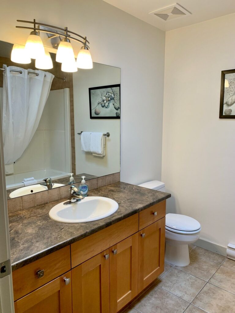 Sooke Harbour Hideaway