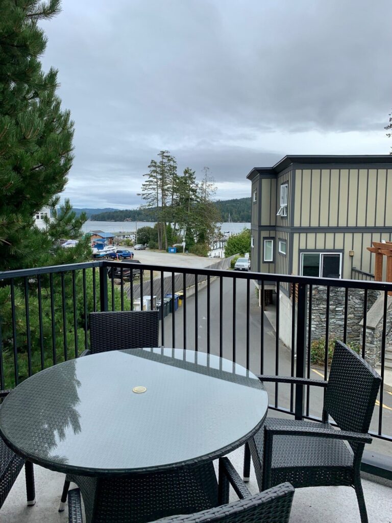 Sooke Harbour Hideaway