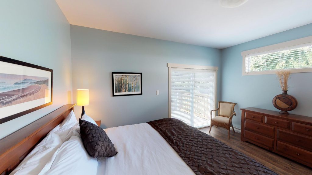 Sooke Harbour Penthouse