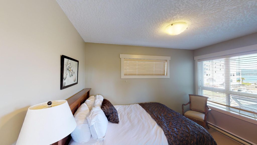 Sooke Harbour Penthouse