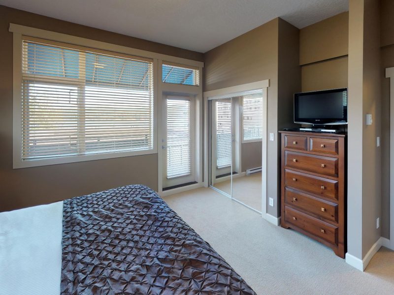 Sooke Harbour Penthouse
