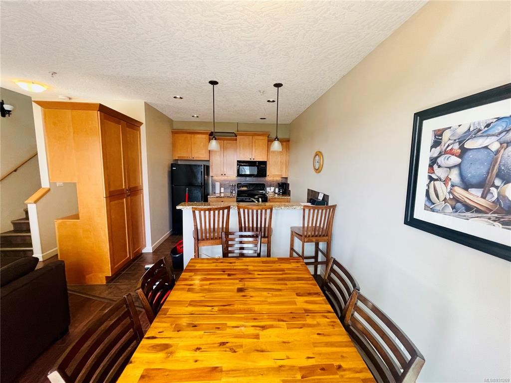 Sheringham Townhouse - Sooke