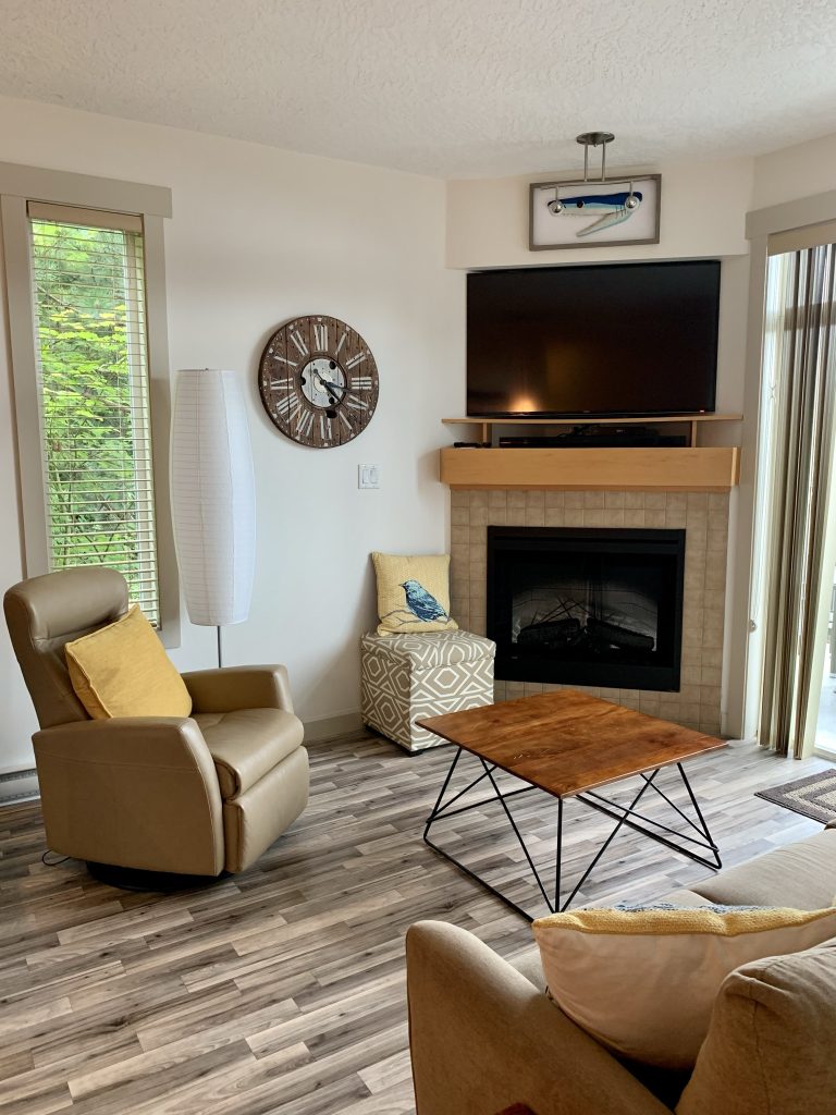 Sooke Harbour Hideaway