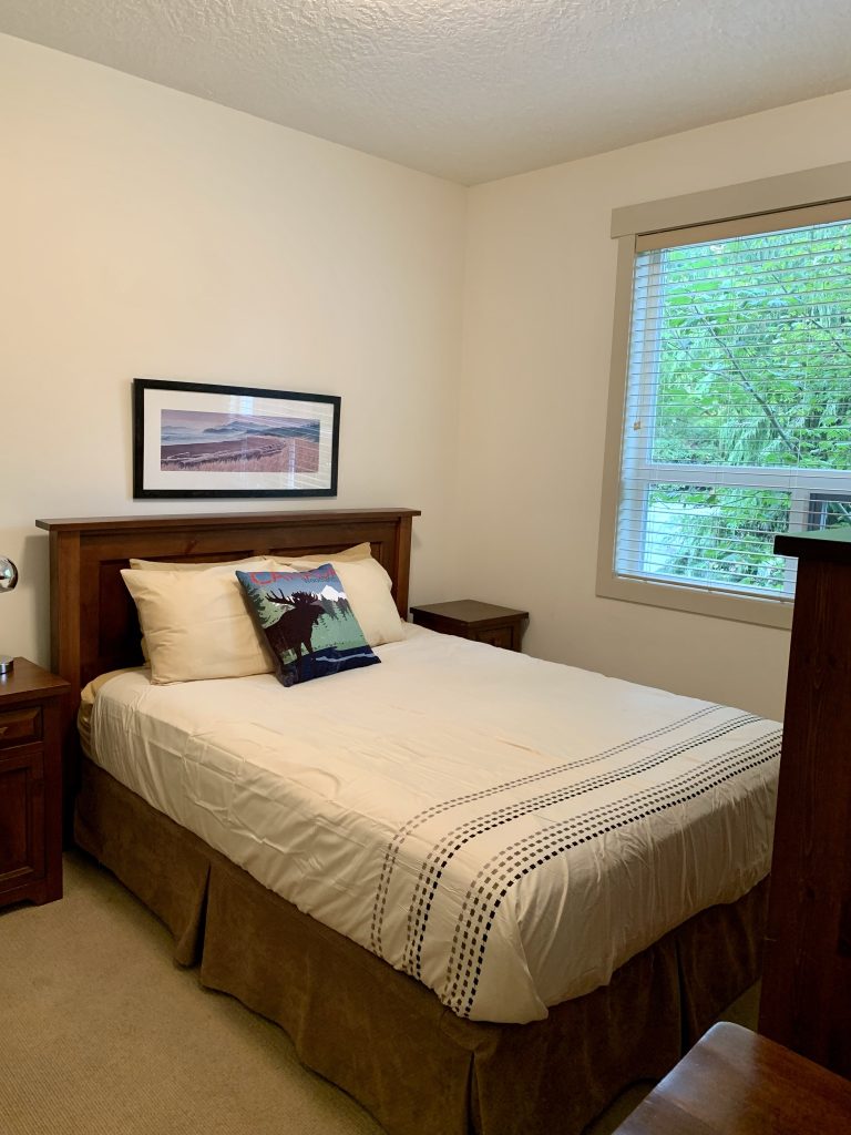 Sooke Harbour Hideaway