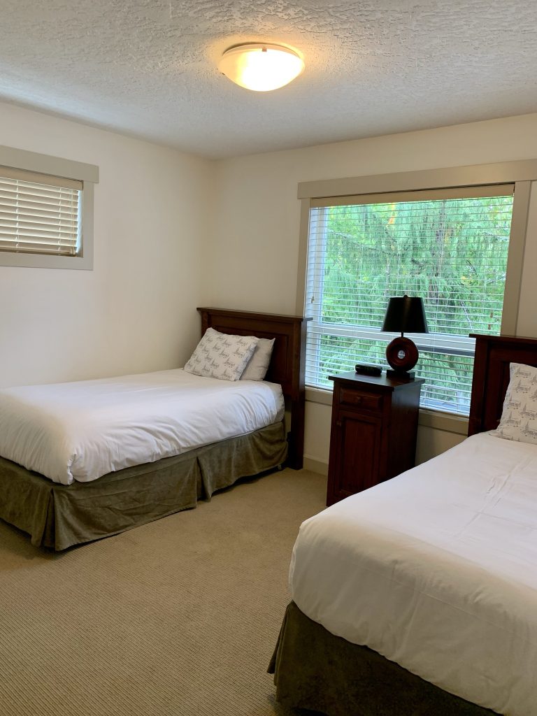 Sooke Harbour Hideaway