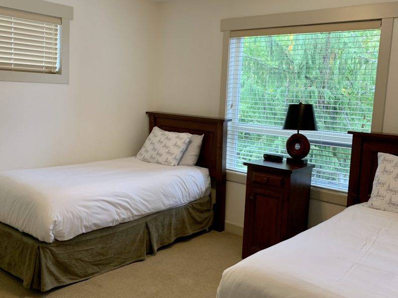 Sooke Harbour Hideaway