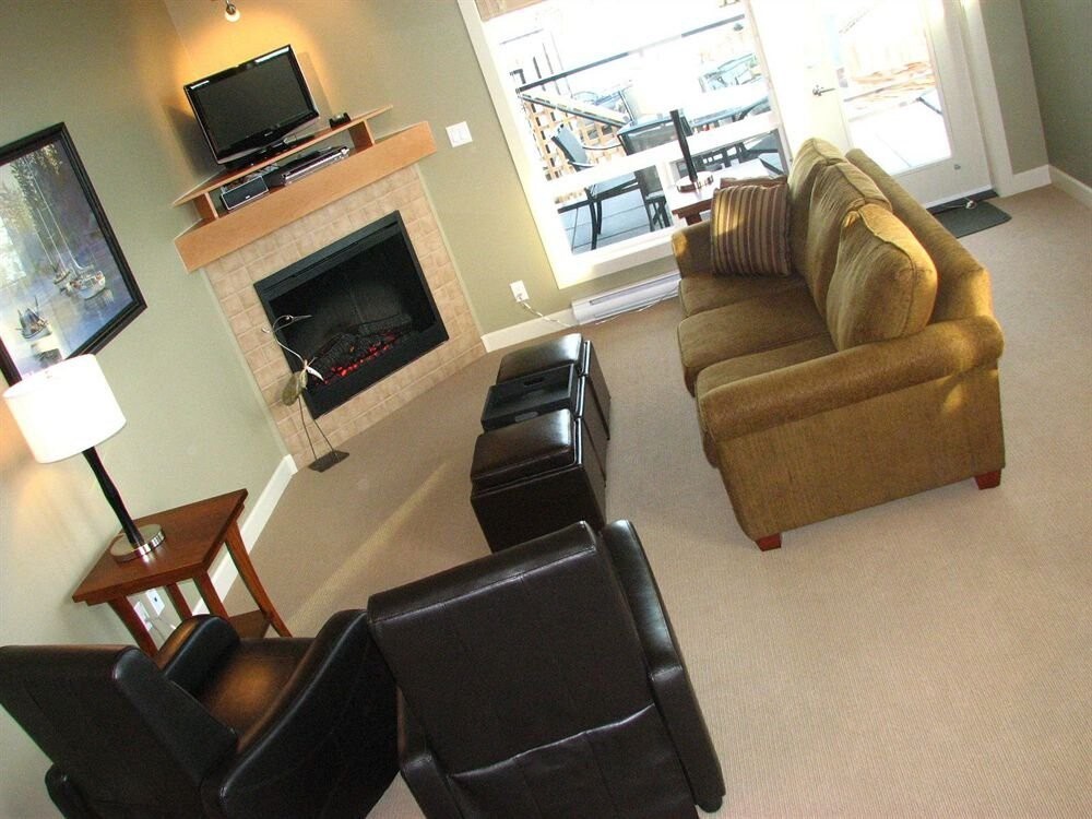 Sooke Oceanview Penthouse